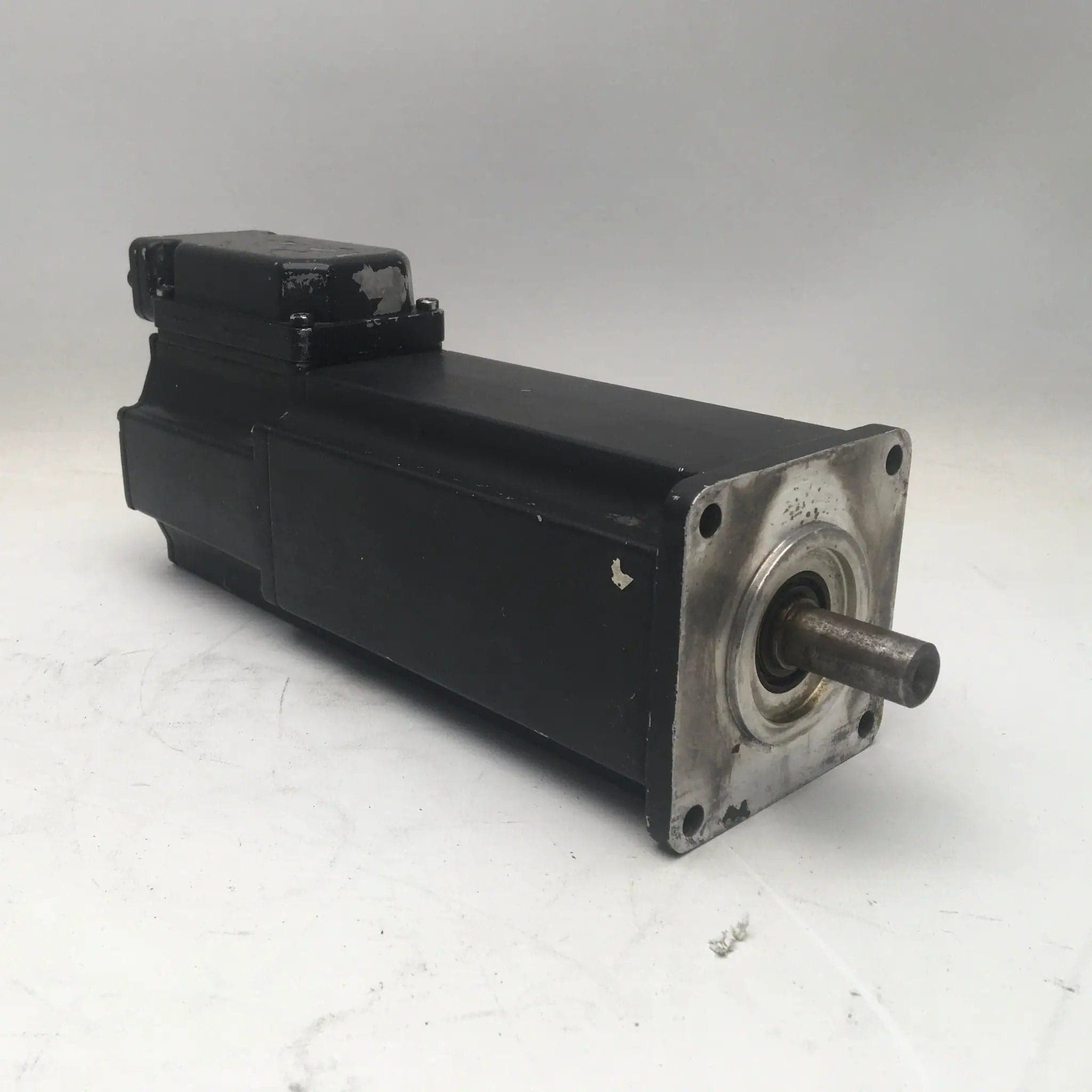 Indramat Permanent Magnet Motor MKD041B-144-KGO-KN