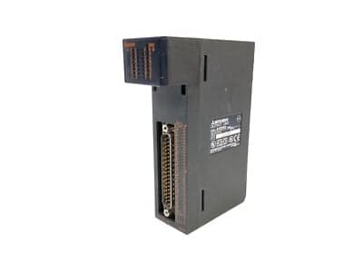 Digital Output Module, 32 points, 12/24 VDC, Source