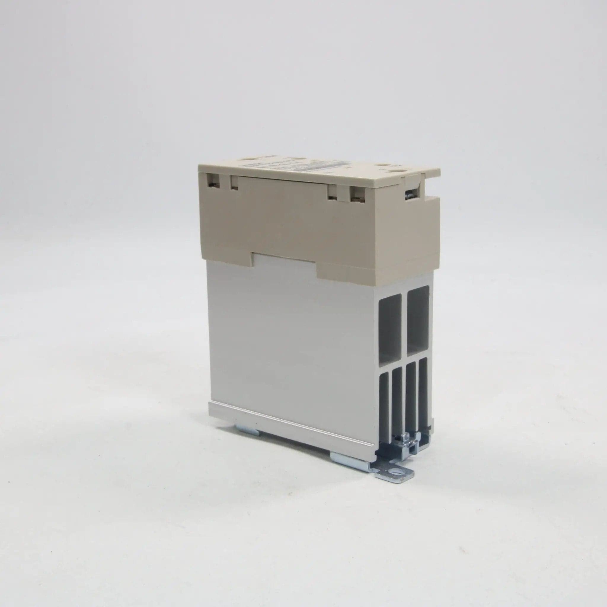 Omron G3PA-220B-VD Solid State Relay
