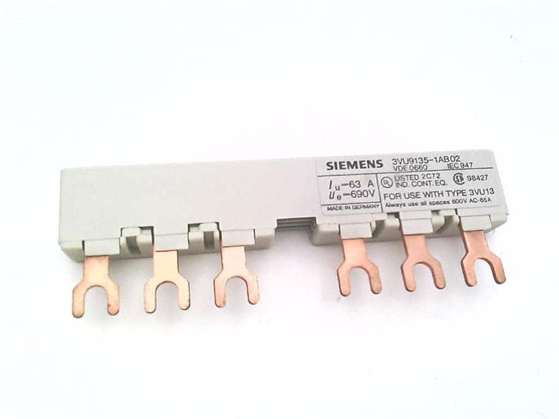 3VU9135-1AB02 3‑phase busbar system for MPCBs