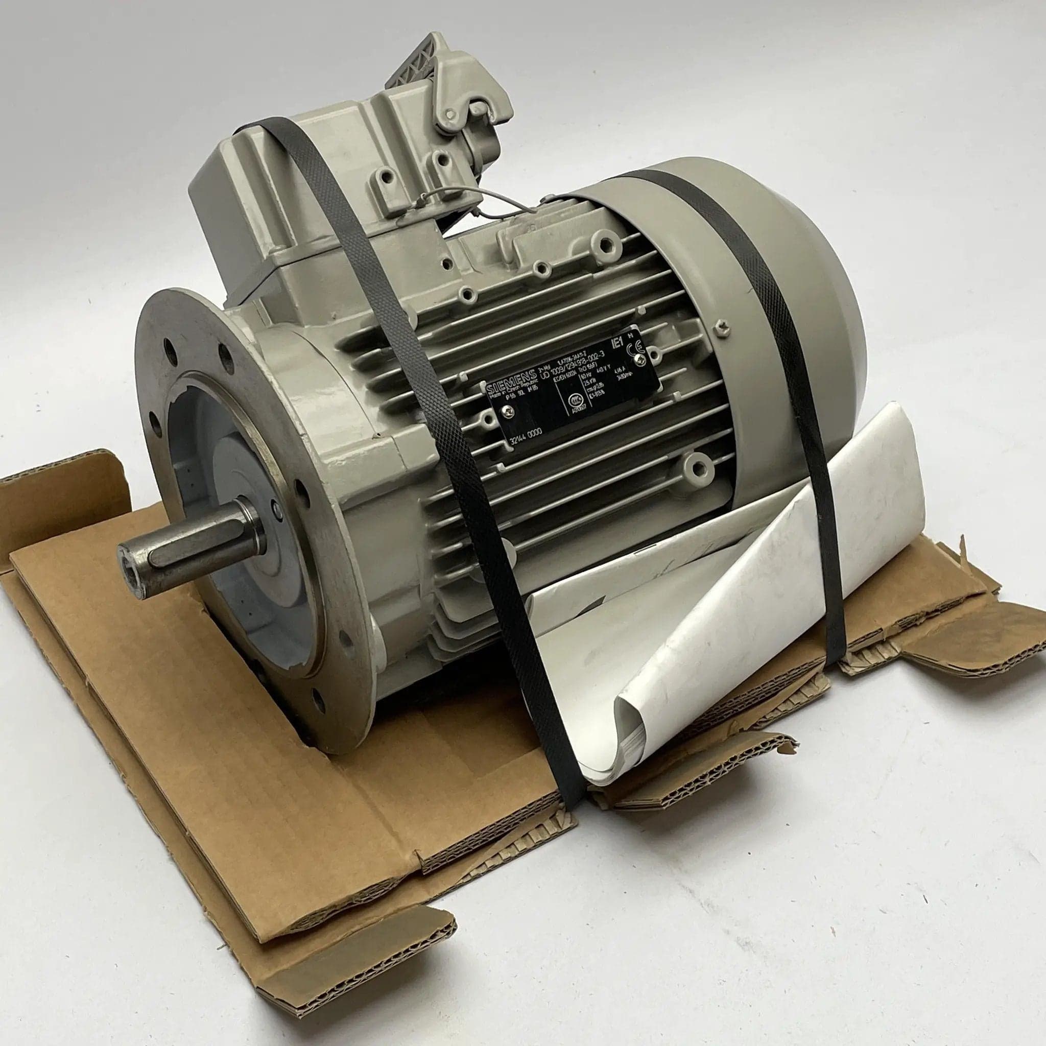 Siemens 1LA7096-2AA11-Z UD1009/1294918-002-3