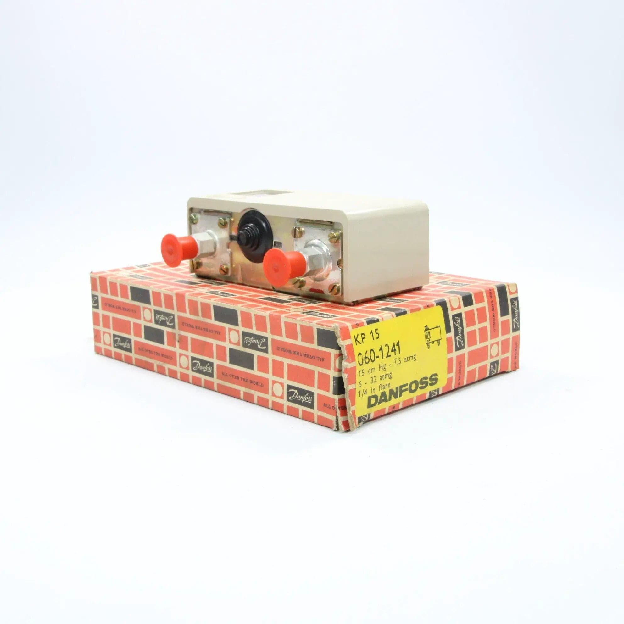 Danfoss 060-1241 KP15 dual Pressure Control