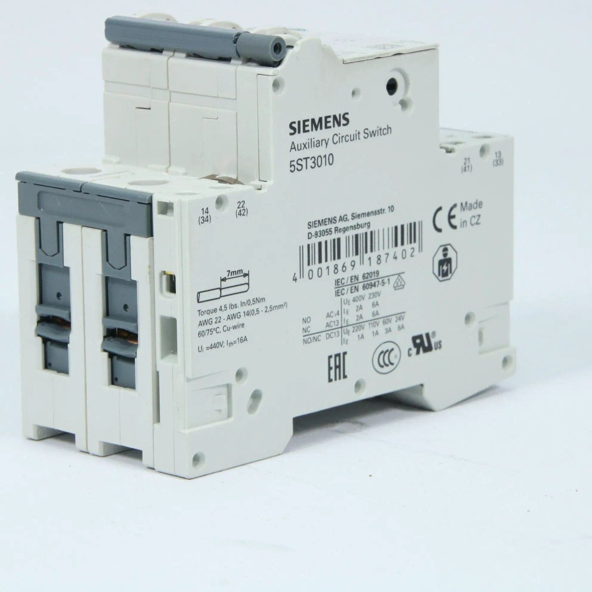 Siemens Miniature circuit breaker 400 V 6kA, 2-pole, C, 6 A, D=70 mm