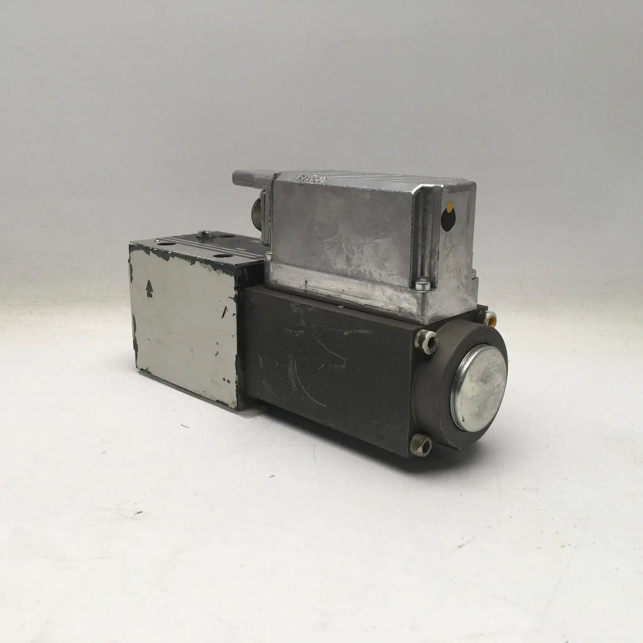 Bosch Proportional Directional Solenoid Valve 0811 404 801
