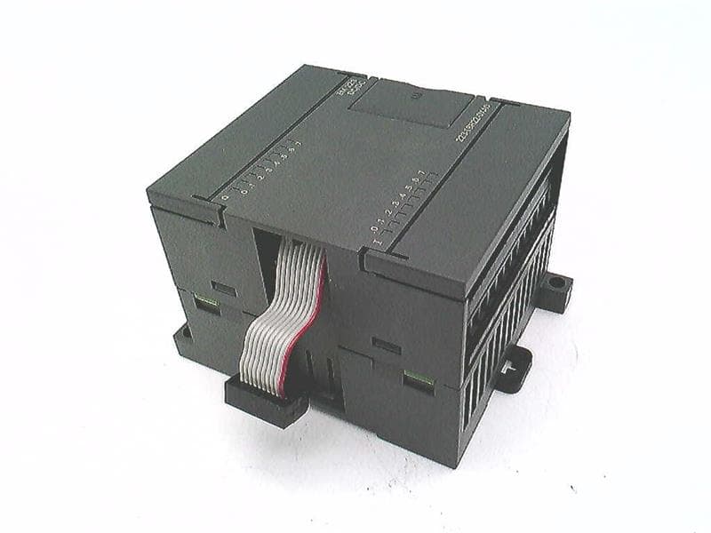 Digital I/O Module, 24 V, 8 DI / 8 DO, S7-200 EM223
